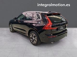 Volvo XC60 2.0 B4 D AWD Momentum Pro Auto