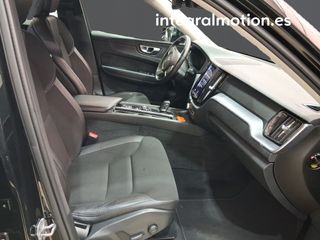 Volvo XC60 2.0 B4 D AWD Momentum Pro Auto
