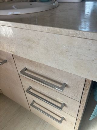 Mueble de baño con encimera mármol