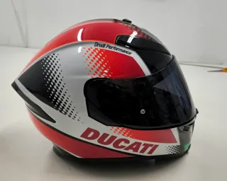 Casco AGV Ducati