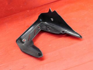 SCOCCA PROTEZIONE TELAIO DESTRO TRIUMPH STREET