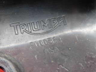 SCOCCA PROTEZIONE TELAIO DESTRO TRIUMPH STREET