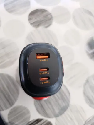 Cargador Divoom 65W Conexión Americana