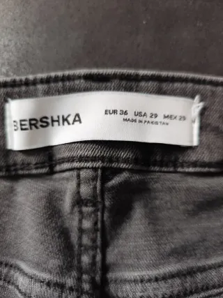 Pantalón vaquero gris roto talla 36