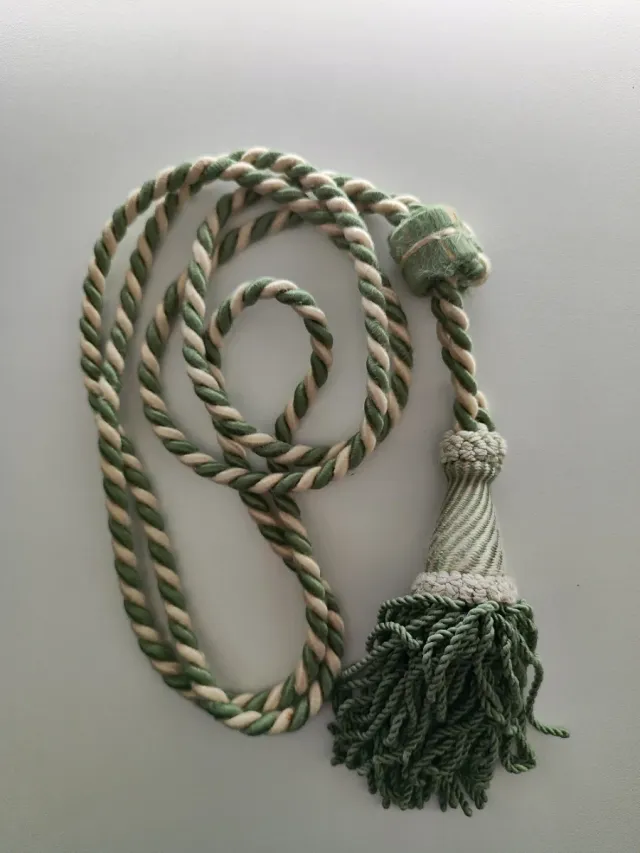 Alzapaño pasamanería vintage gran formato