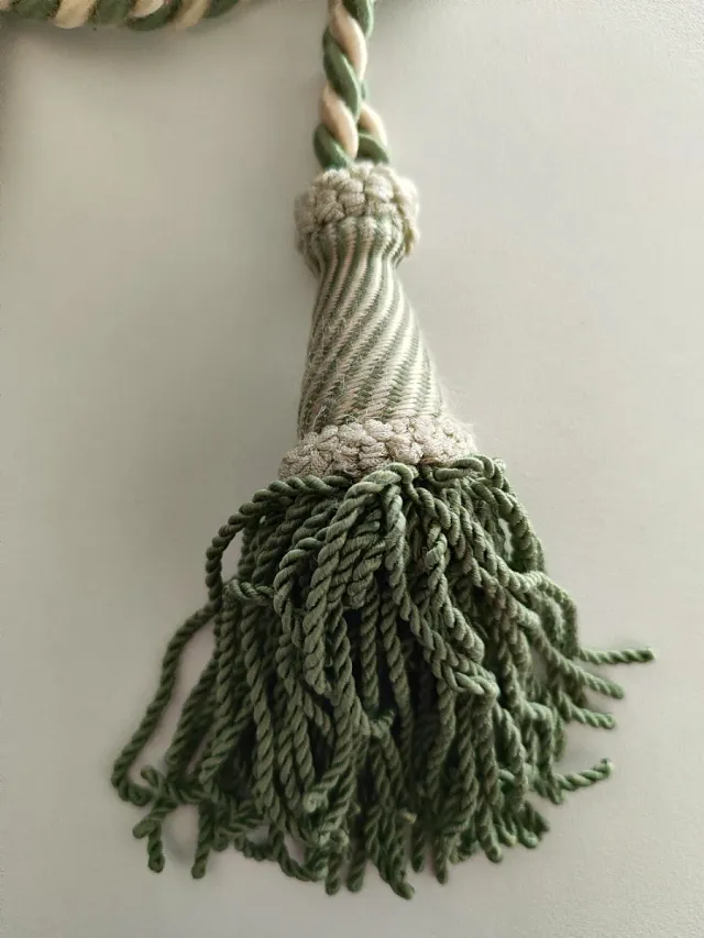 Alzapaño pasamanería vintage gran formato