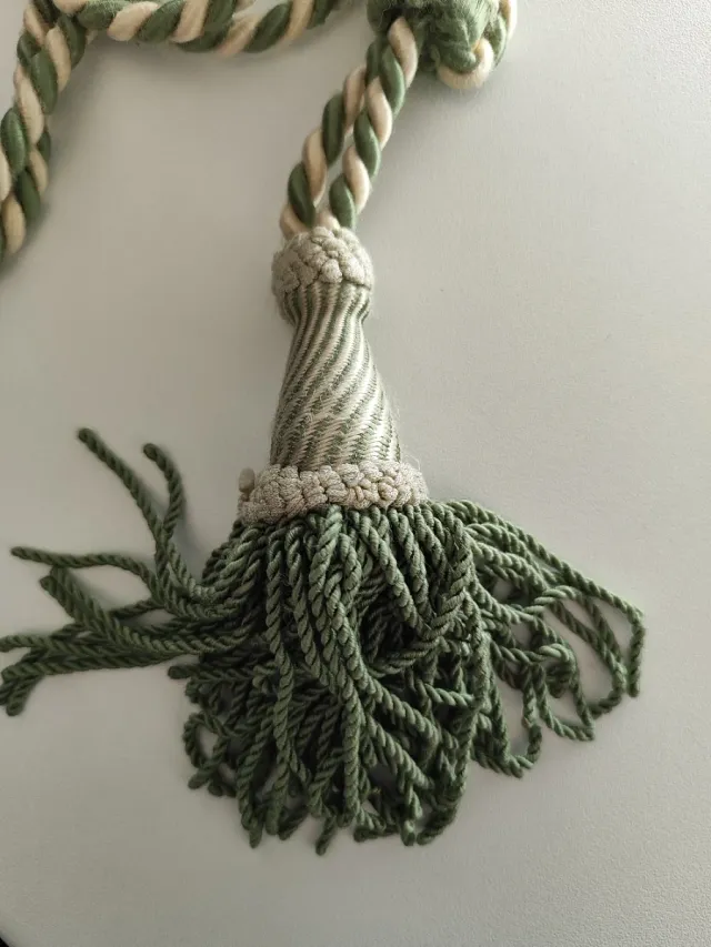 Alzapaño pasamanería vintage gran formato