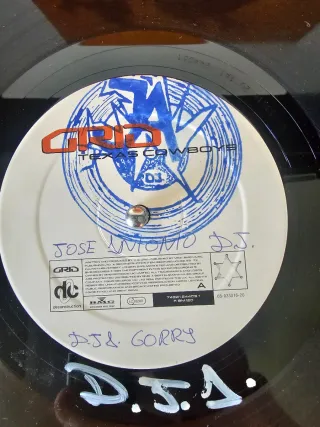 3  Vinilos del grupo GRID