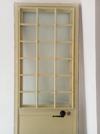 Puerta de hierro de seguridad