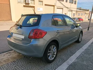 Toyota Auris impecable Pegatina C