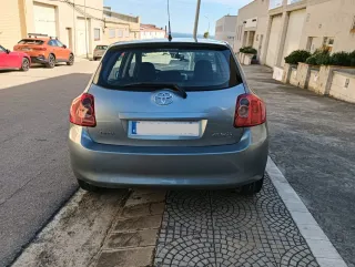 Toyota Auris impecable Pegatina C