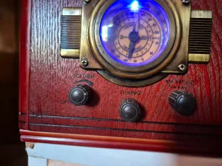 Radio Vintage Madera Roja