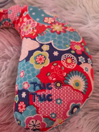 Cojín cervical viaje bebé estampado floral
