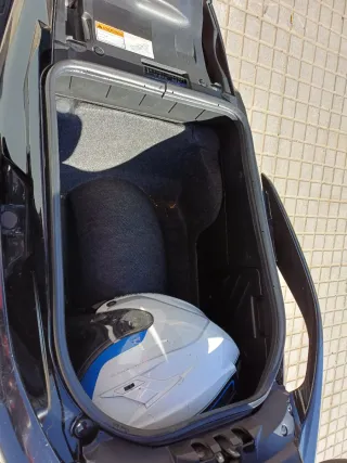 Suzuki Burgman 400 A2