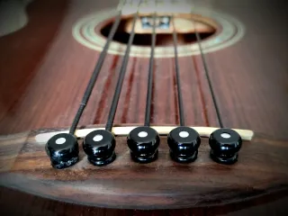 Classes de Guitarra i Baix elèctric