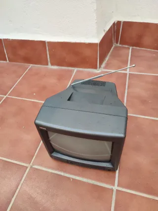 TV Pequeña Antigua Vintage MINTEL