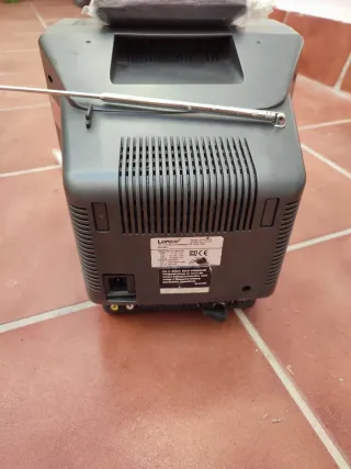 TV Pequeña Antigua Vintage MINTEL