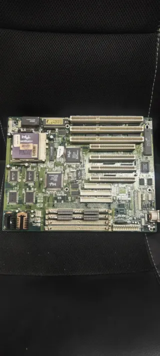 Placa Base Retro Socket 7 + Pentium 133MHz