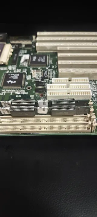 Placa Base Retro Socket 7 + Pentium 133MHz