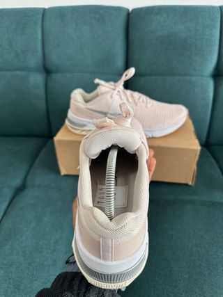 Nike Metcon 8 Light Soft Pink Talla 42