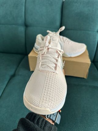 Nike Metcon 8 Light Soft Pink Talla 42