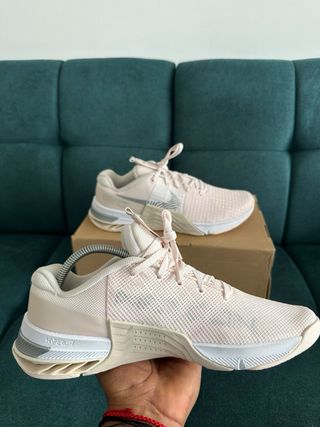 Nike Metcon 8 Light Soft Pink Talla 42