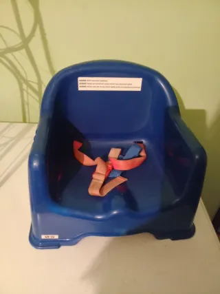 Trona rígida azul con arnés