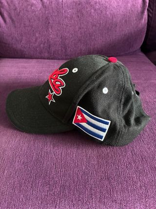 Gorra de béisbol negra con Cuba