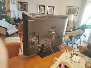 Televisor Toshiba Regza Negro. 32 pulgadas