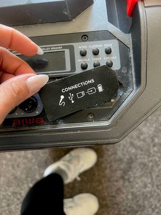 Altavoz AIWA Negro con Luces