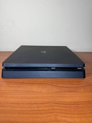 Console PlayStation 4 PS4 Slim 1TB con 2 Giochi