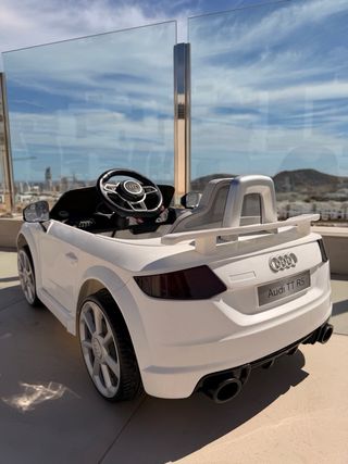 Coche Eléctrico Audi TT RS Niños RC