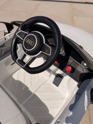 Coche Eléctrico Audi TT RS Niños RC