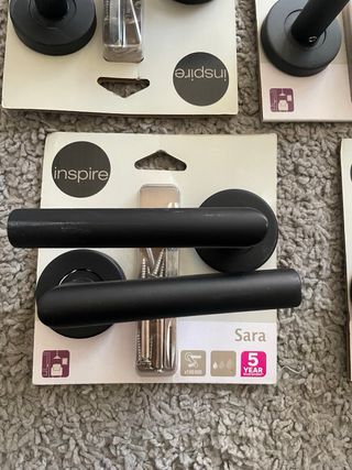 Manillas de puerta negras Inspire Sara (5 unidades