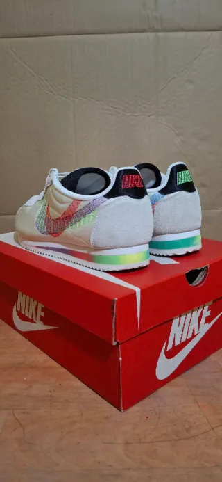 Nike Cortez "Be True"
