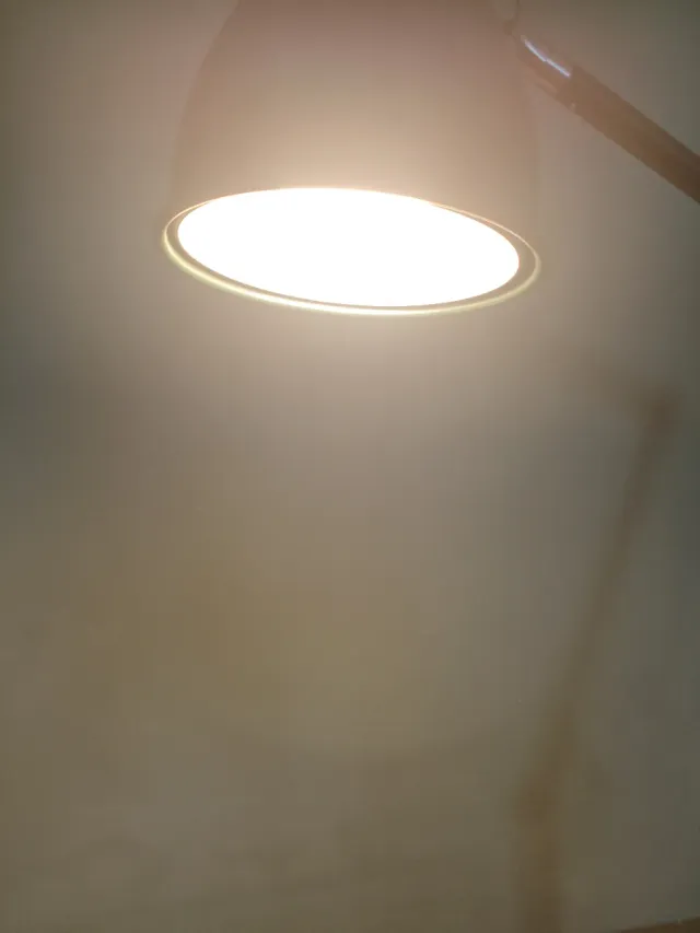 Lámpara de pie verde Ikea