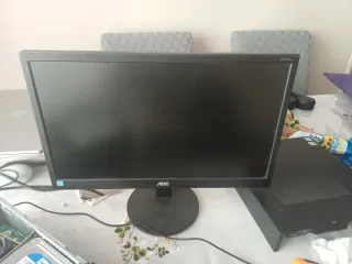 Ordenador de oficina 2019 6 monitor 720p 60hz