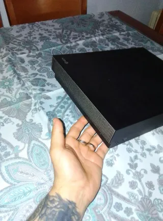 Xbox One X Negra 1 TB Viene con un mando