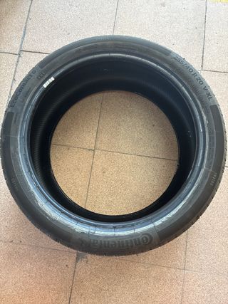 2 Neumáticos Continental EcoContact 6 255/40R20