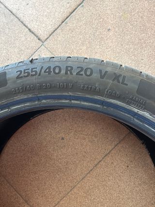 2 Neumáticos Continental EcoContact 6 255/40R20