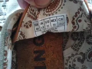 Zapatillas deportivas hombre beige y marrón