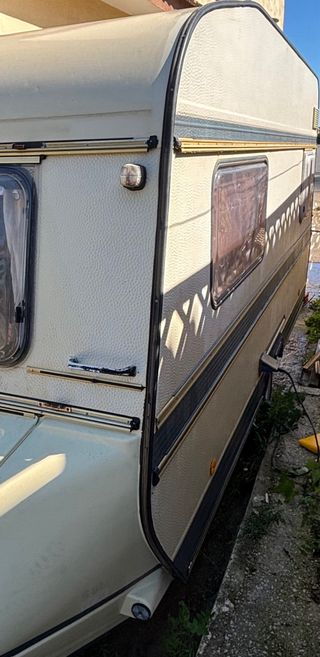 Caravana con documentación