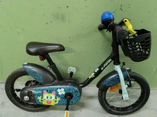 Bicicleta infantil 12 Btwin con ruedines
