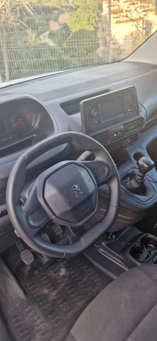 Peugeot Partner 2021