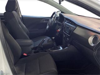 TOYOTA Auris ACTIVE+PACK LOOK