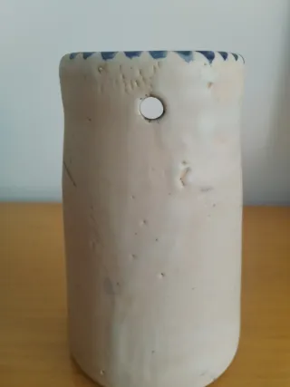 Portavelas antiguo de cerámica pintado a mano