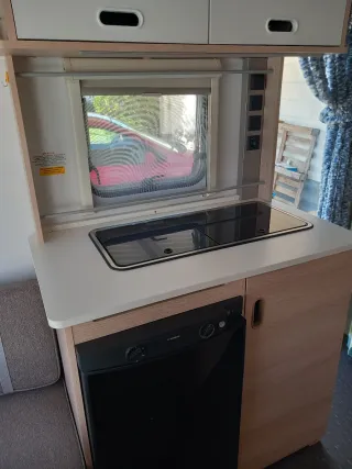 Caravana Adria Aviva 360DK