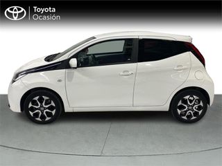 TOYOTA Aygo 5 Puertas x-play 70 Manual 5v