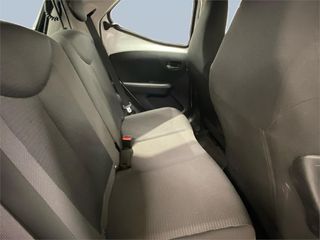 TOYOTA Aygo 5 Puertas x-play 70 Manual 5v