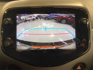 TOYOTA Aygo 5 Puertas x-play 70 Manual 5v
